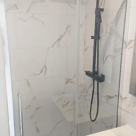 Apartmán Renove Avec Jacuzzi & Jardin, 5 Min Du Centre Historique