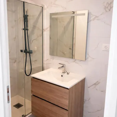 Et Sauna , Renove A 5 Min Du Centre Historique Apartmán *
